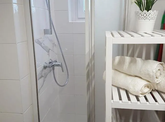 公寓 Apartma Zusterna Za Bazenom 科佩尔