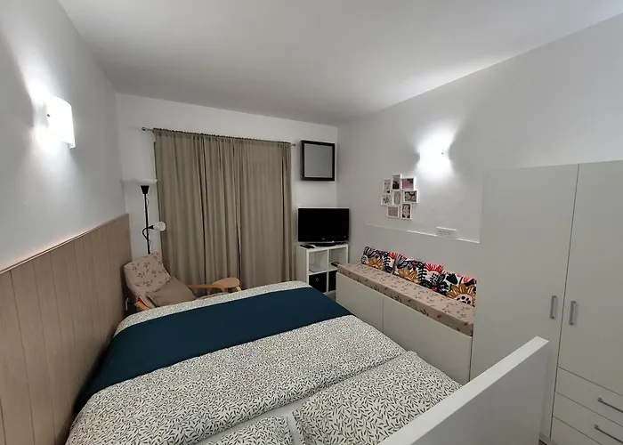 Apartma Zusterna Za Bazenom * 科佩尔